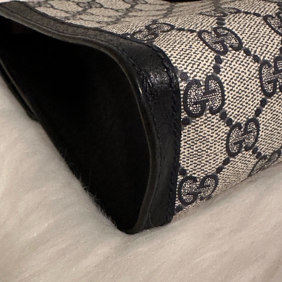 Authentic Gucci Sherry Line Clutch - Picture 4 of 13